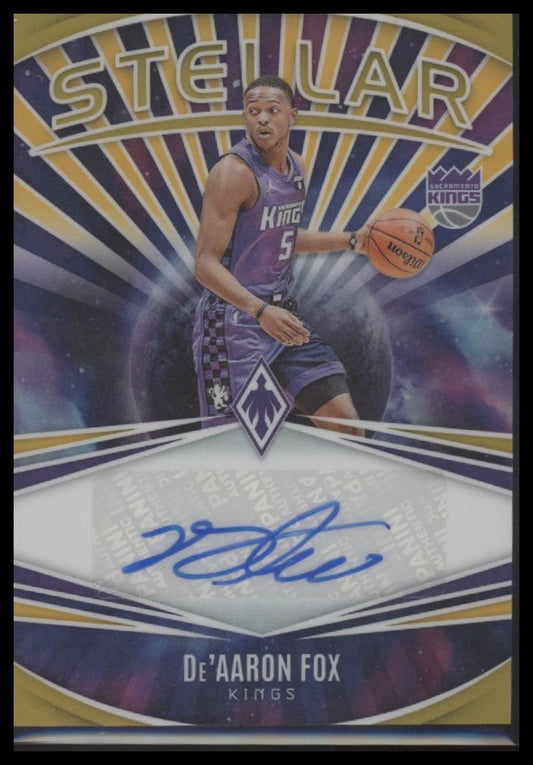De'Aaron Fox 2023-24 Panini Phoenix #SS-FOX Stellar Signatures Gold #/10 - Sport Cards