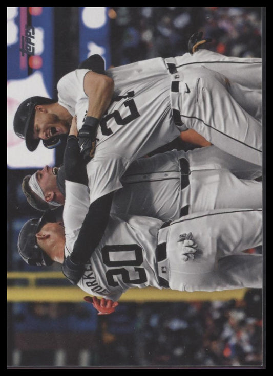 C'mere, you! Quartet Won’t Forget 2025 Topps #491
