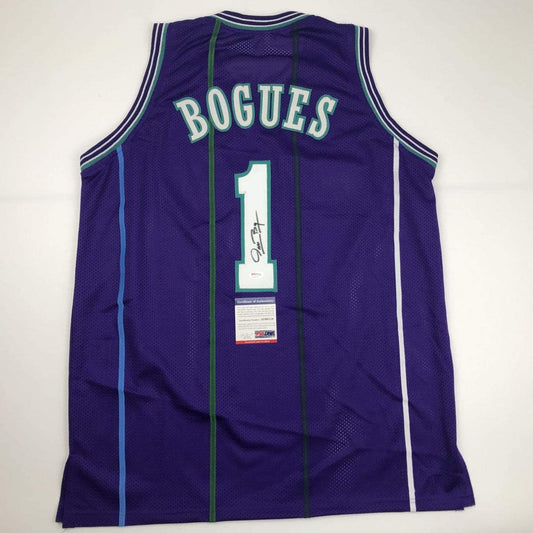 Autographed/Signed Muggsy Bogues Charlotte Purple Basketball Jersey PSA/DNA COA - Sport Cards