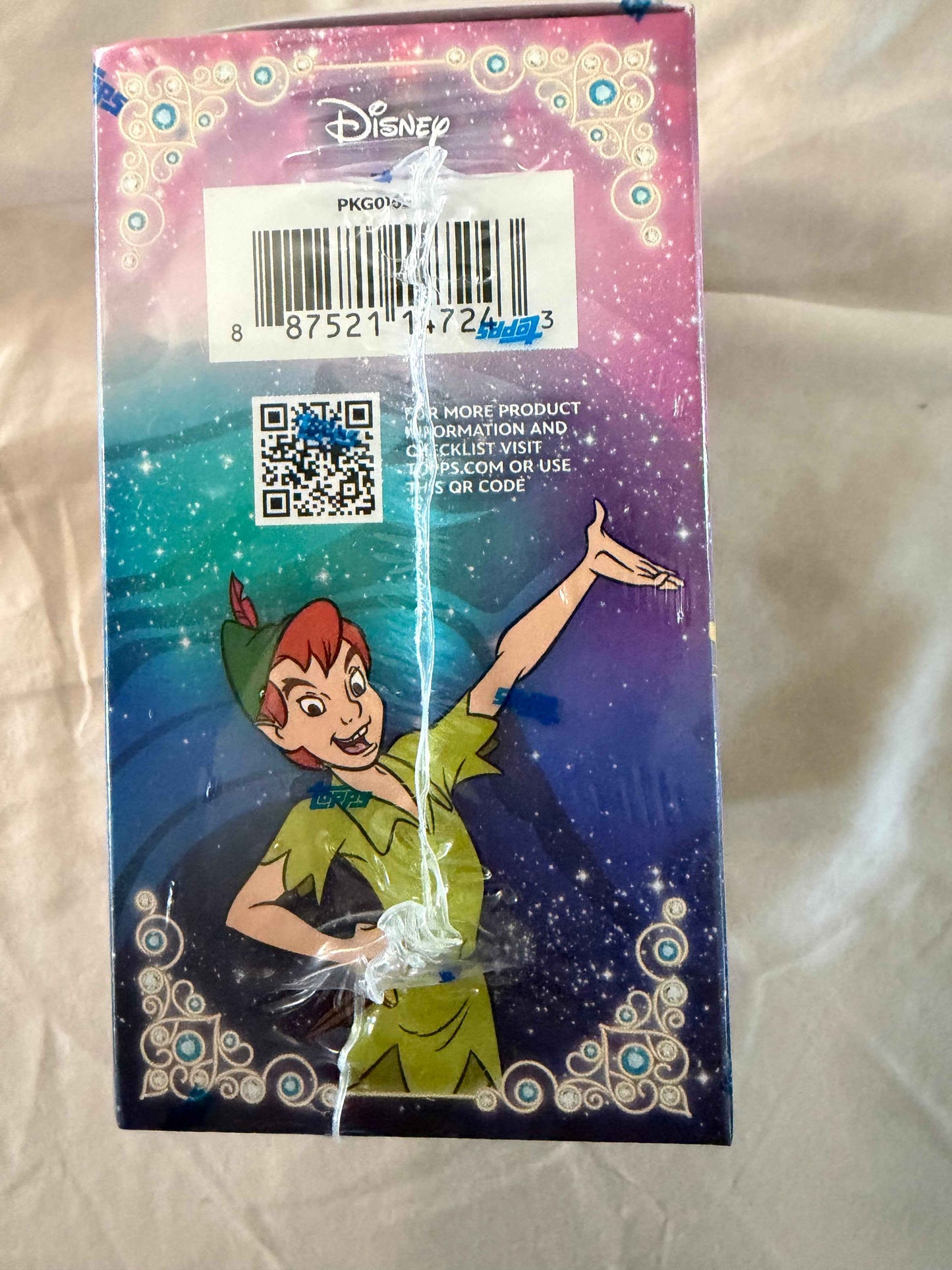 2025 Disney Wonder Value Pack with 1 Exclusive Diamante Parallel Card Guarenteed