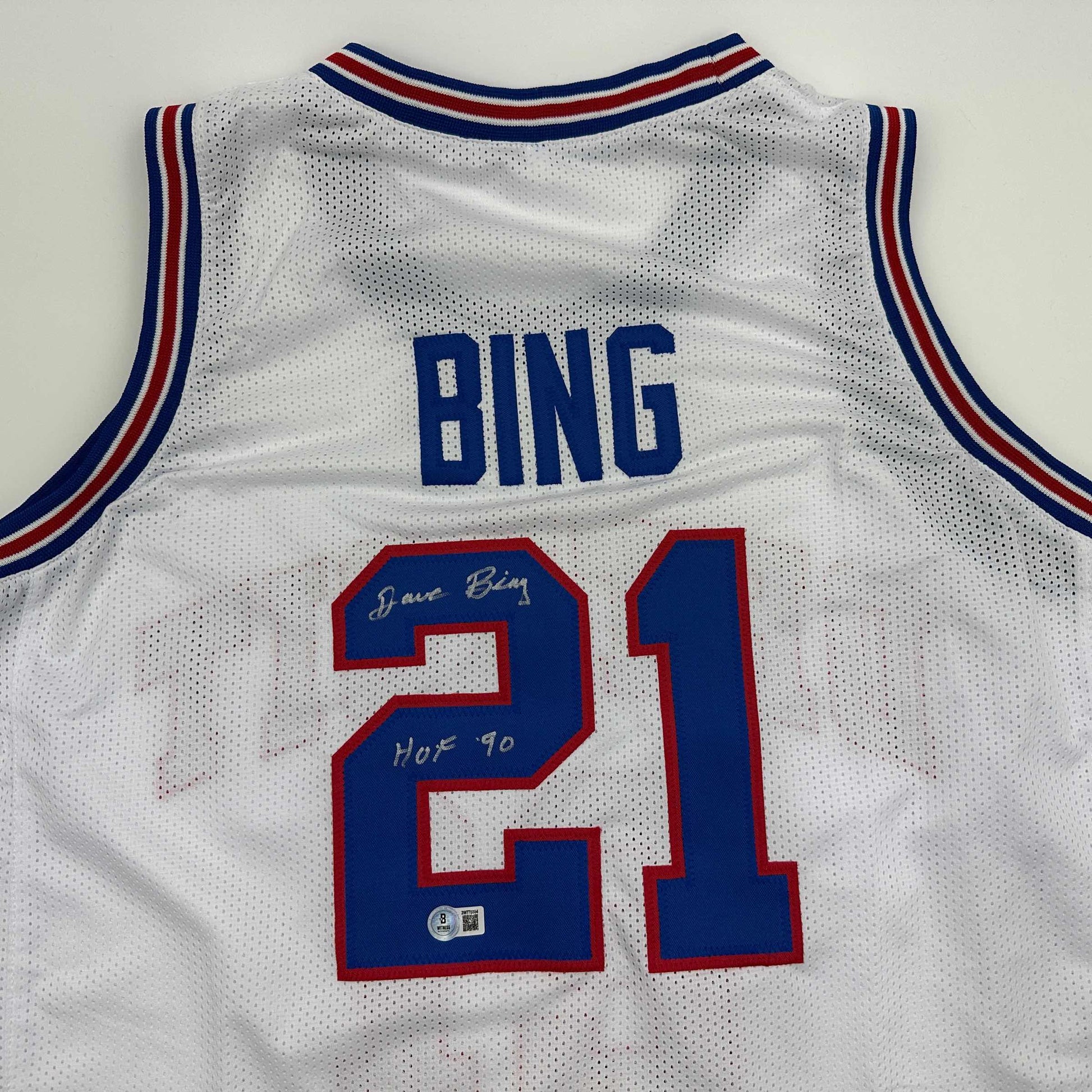Autographed/Signed Dave Bing HOF 90 Detroit White Basketball Jersey Beckett BAS COA - Sport Cards