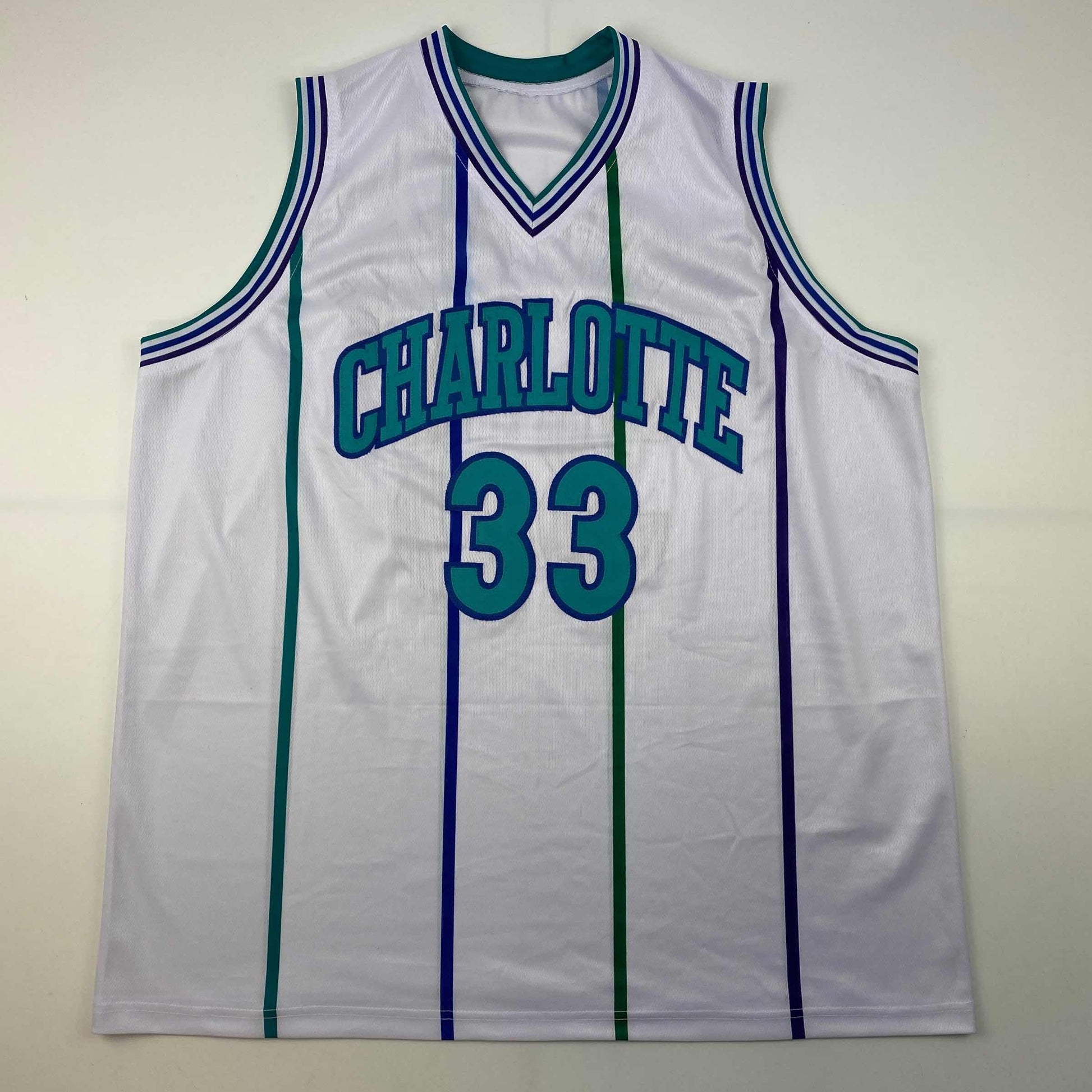 Autographed/Signed Alonzo Mourning Charlotte White Basketball Jersey JSA COA - Sport Cards