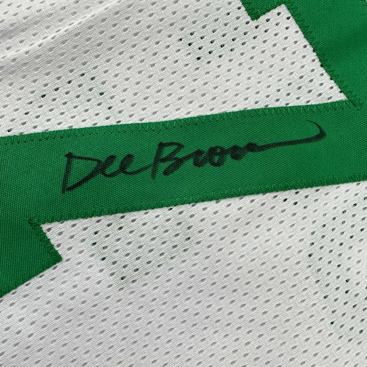 Autographed/Signed Dee Brown Boston White Basketball Jersey JSA COA - Sport Cards
