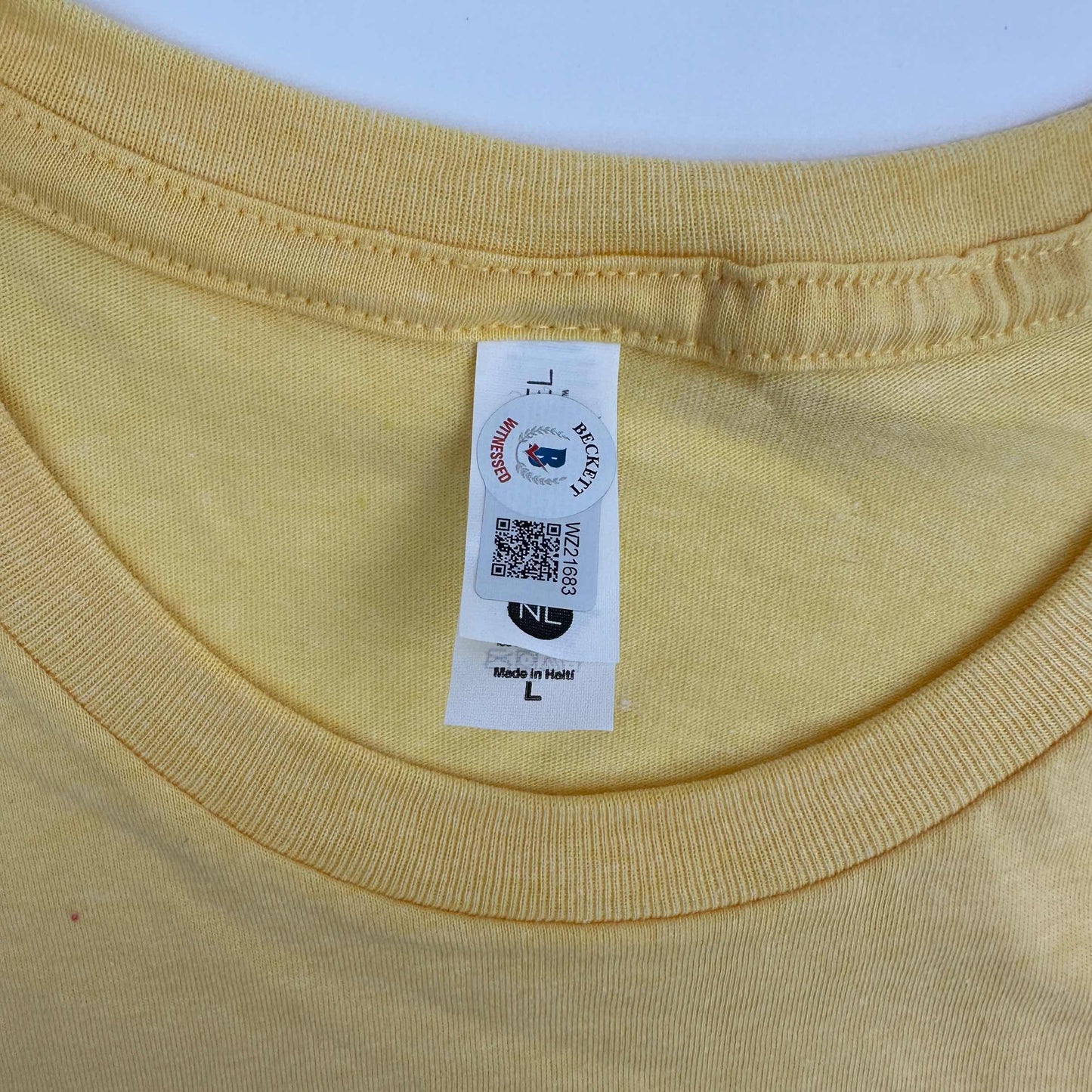 Autographed/Signed Hulk Hogan Hulkamania Yellow WWE Wrestling Shirt T-Shirt Beckett BAS COA