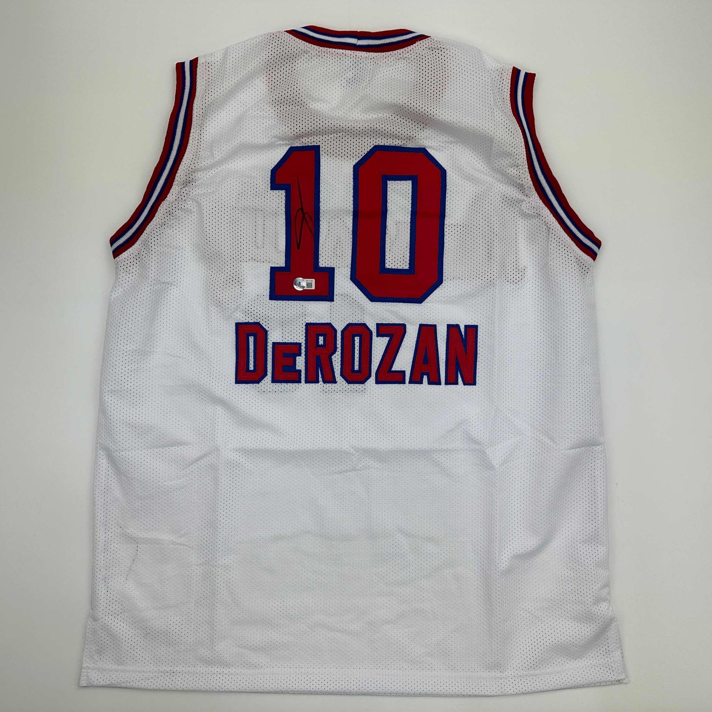 Autographed/Signed DeMar DeRozan Sacramento White Kansas City Retro Basketball Jersey Beckett BAS COA - Sport Cards