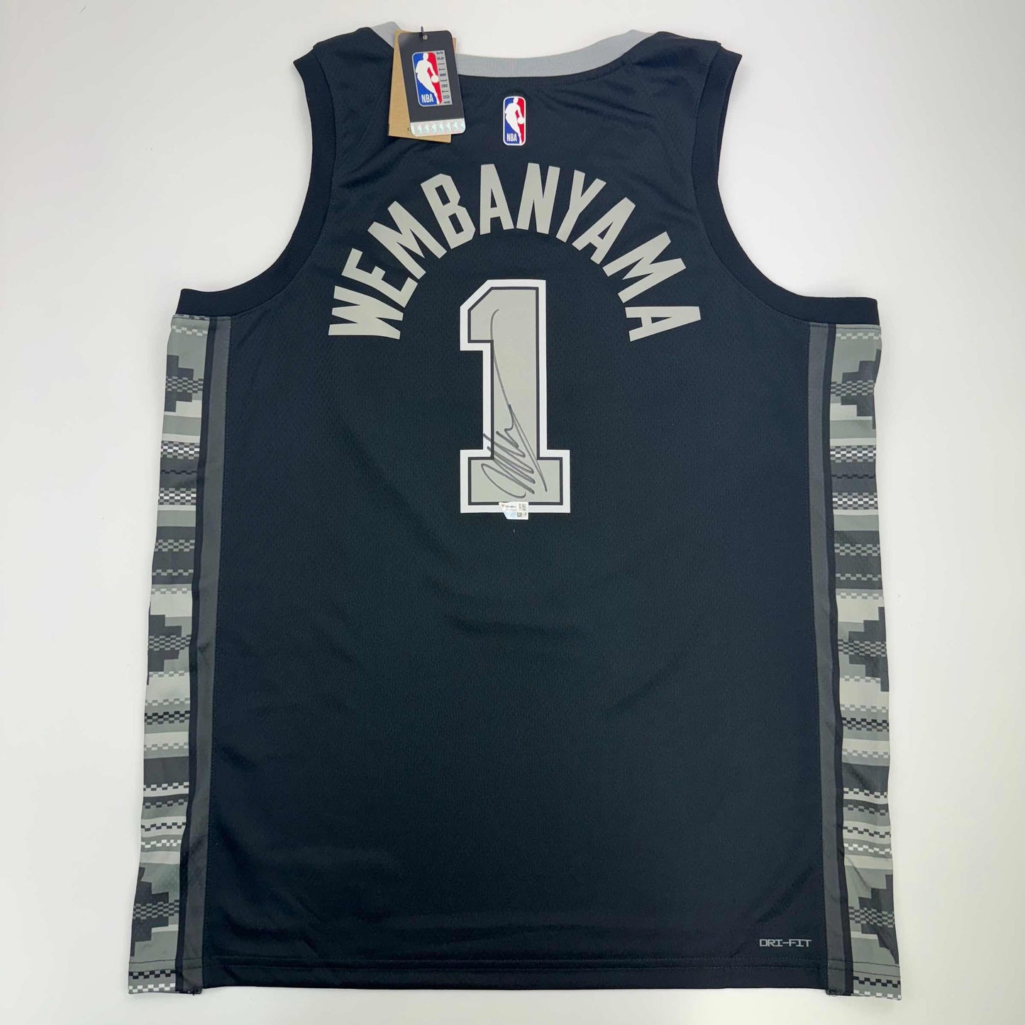 Autographed/Signed Victor Wembanyama San Antonio Spurs Black Authentic Swingman Statement Edition Basketball Jersey Fanatics COA - Sport Cards