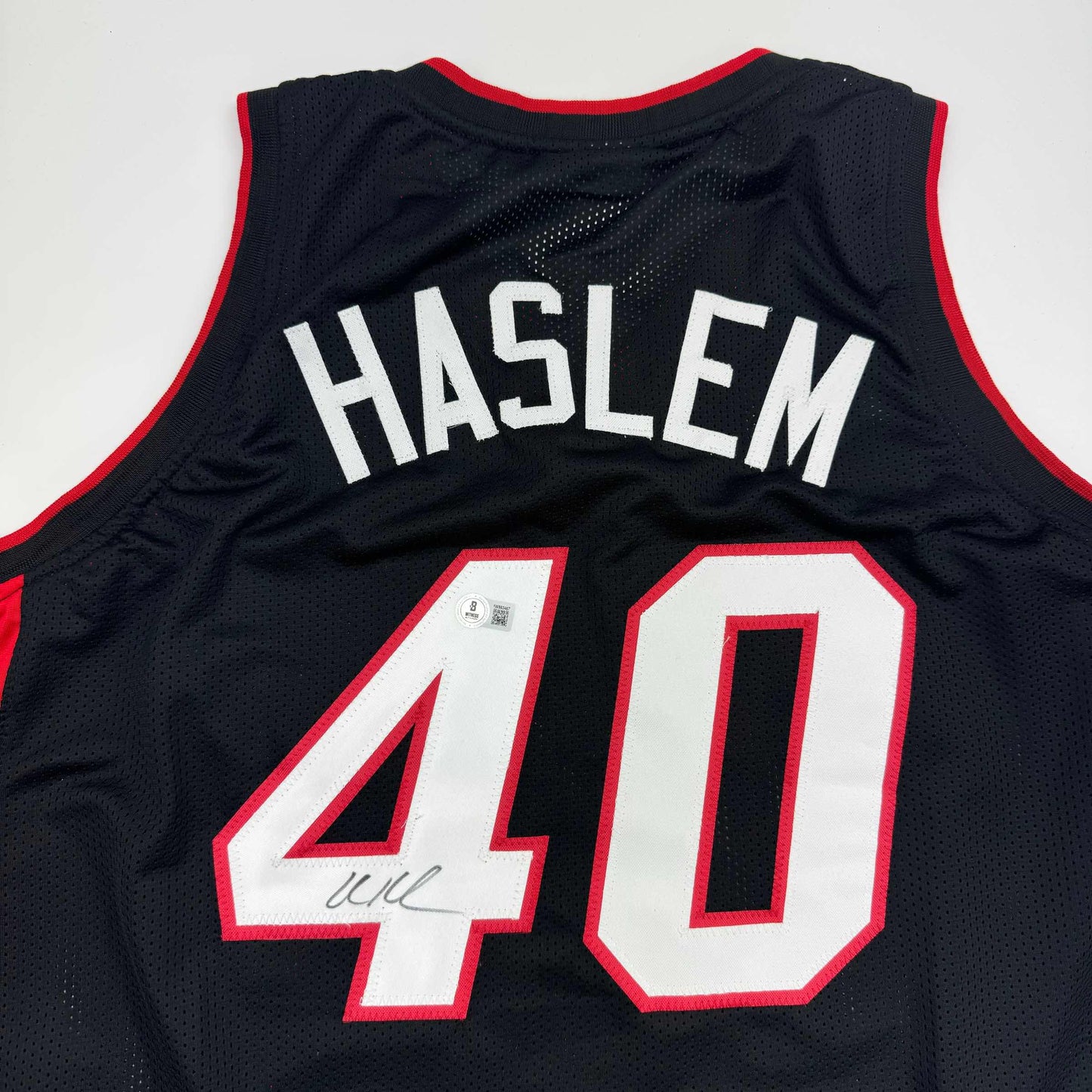 Autographed/Signed Udonis Haslem Miami Black Basketball Jersey Beckett BAS COA - Sport Cards