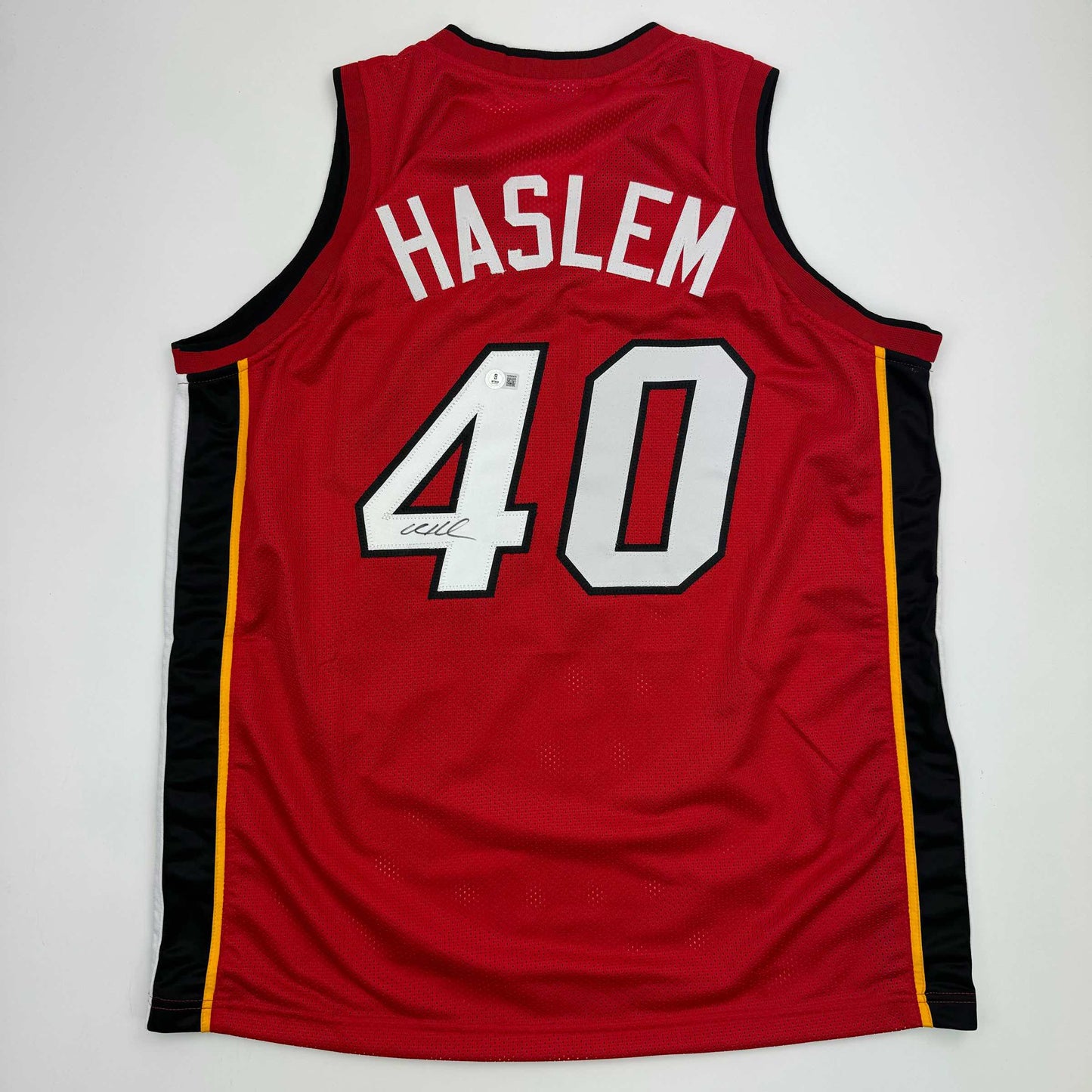 Autographed/Signed Udonis Haslem Miami Red Basketball Jersey Beckett BAS COA - Sport Cards