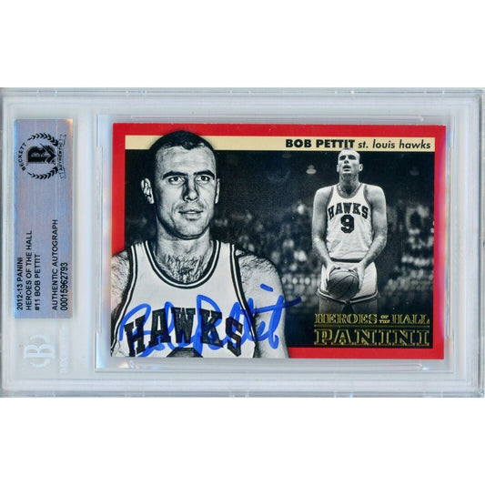 2013-14 Panini Heroes of the Hall #38 — Bob Pettit St Louis Hawks Autographed Trading Card — Beckett Authentication