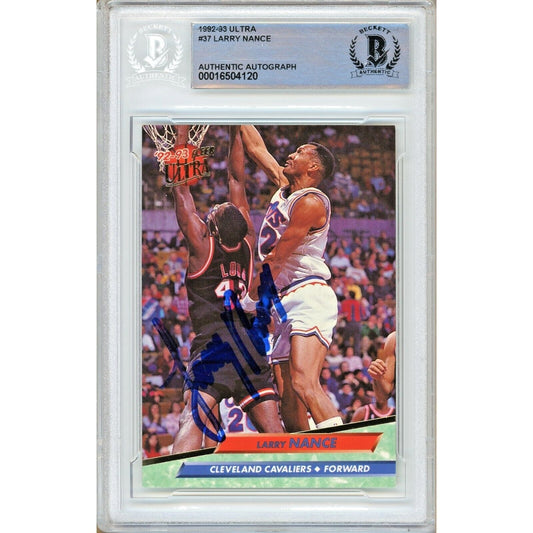 1992-93 Fleer #37 — Larry Nance Cleveland Cavaliers Autographed Trading Card — Beckett Authentication