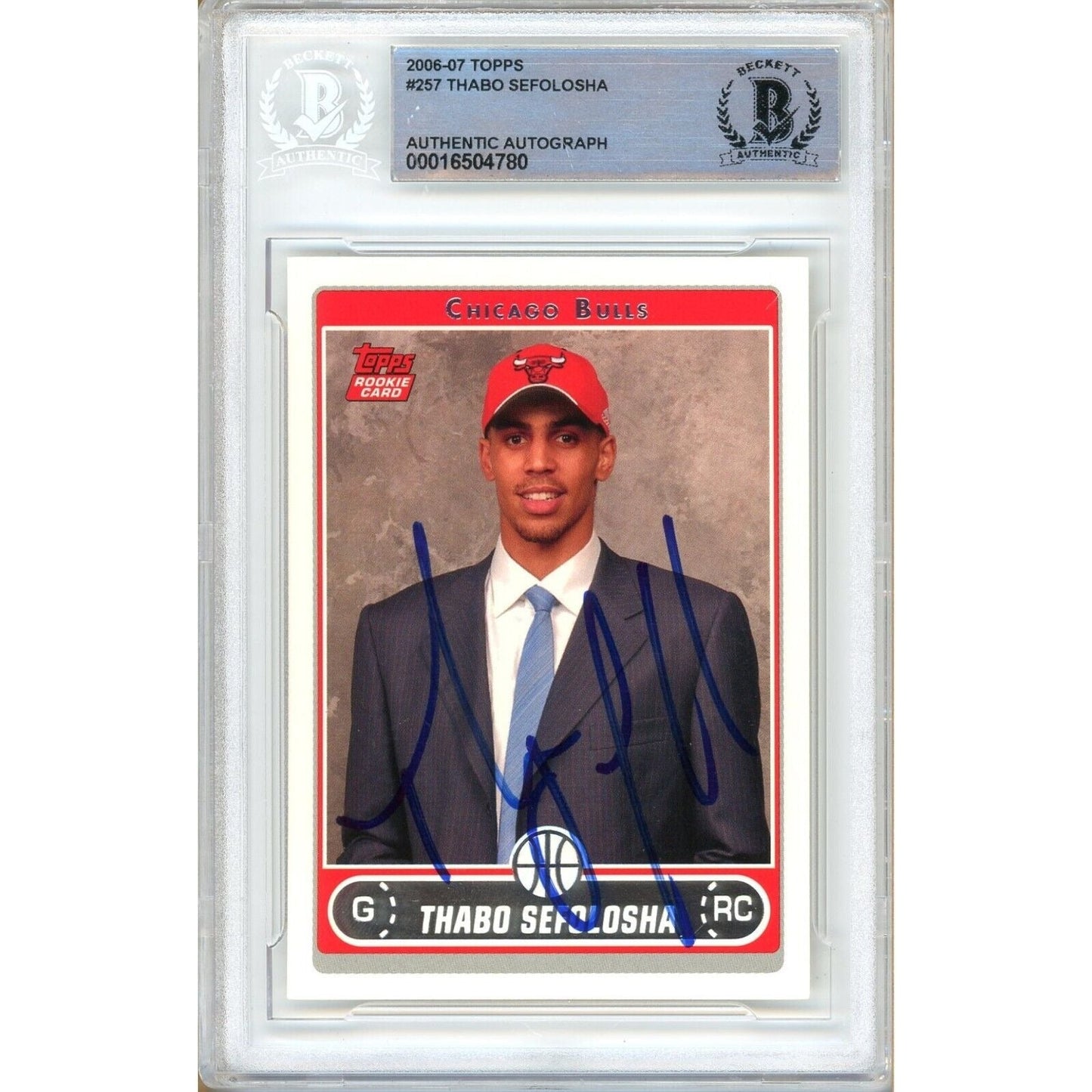Thabo Sefolosha Chicago Bulls Signed 2006-07 Topps Basketball Card Beckett Auth Auto Slab